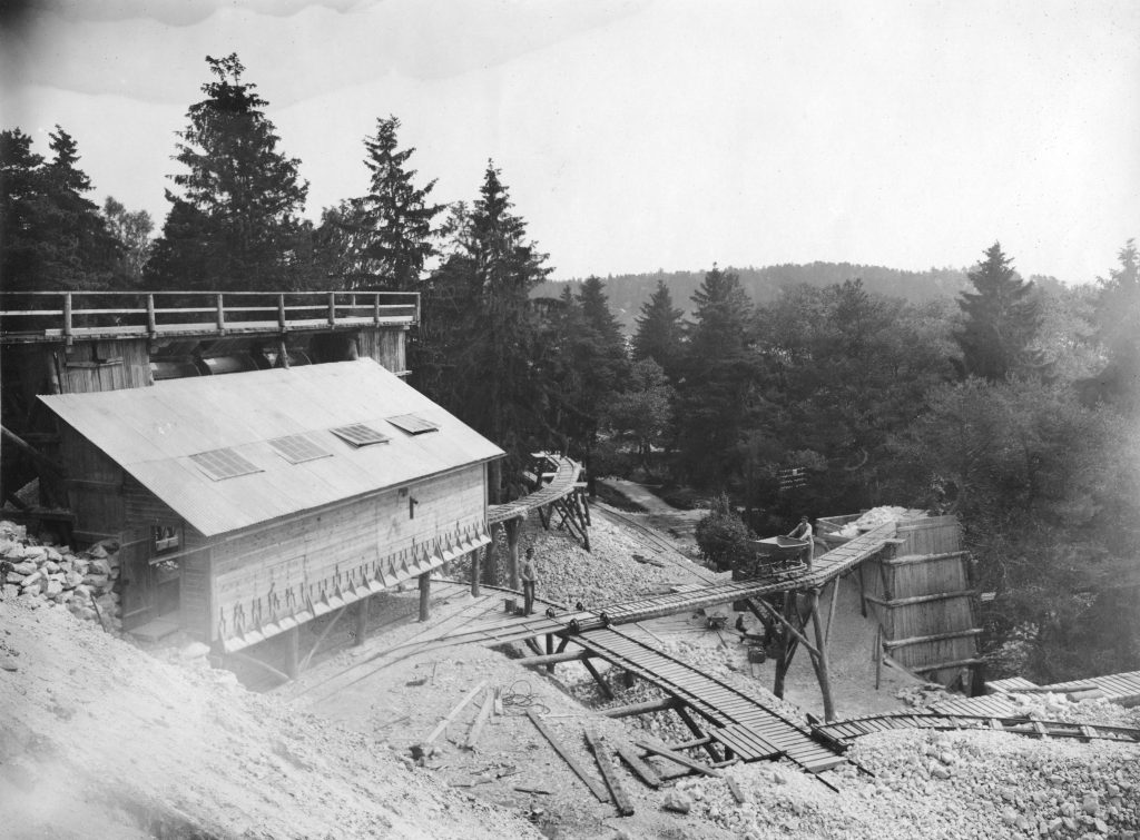 Ytterby feldspar mine about 1910